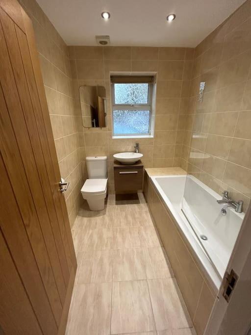 Spacious Central 2Bed Apartment Wilmslow Luaran gambar