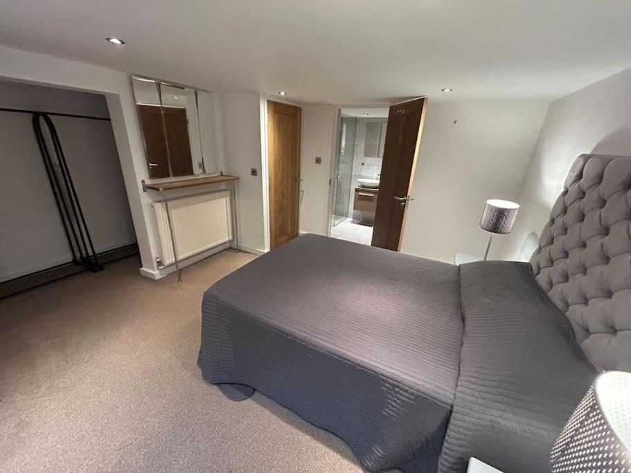 Spacious Central 2Bed Apartment Wilmslow Luaran gambar