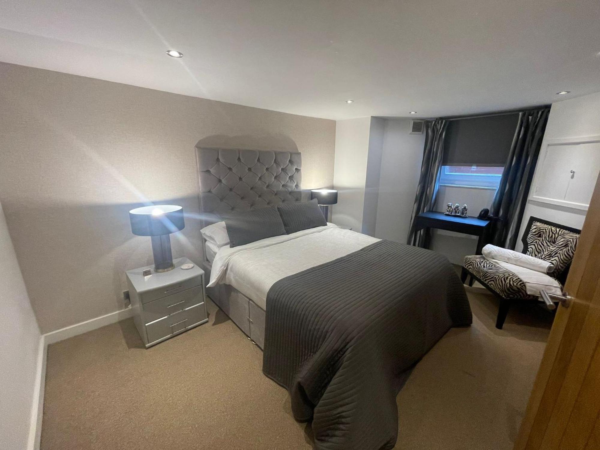 Spacious Central 2Bed Apartment Wilmslow Luaran gambar
