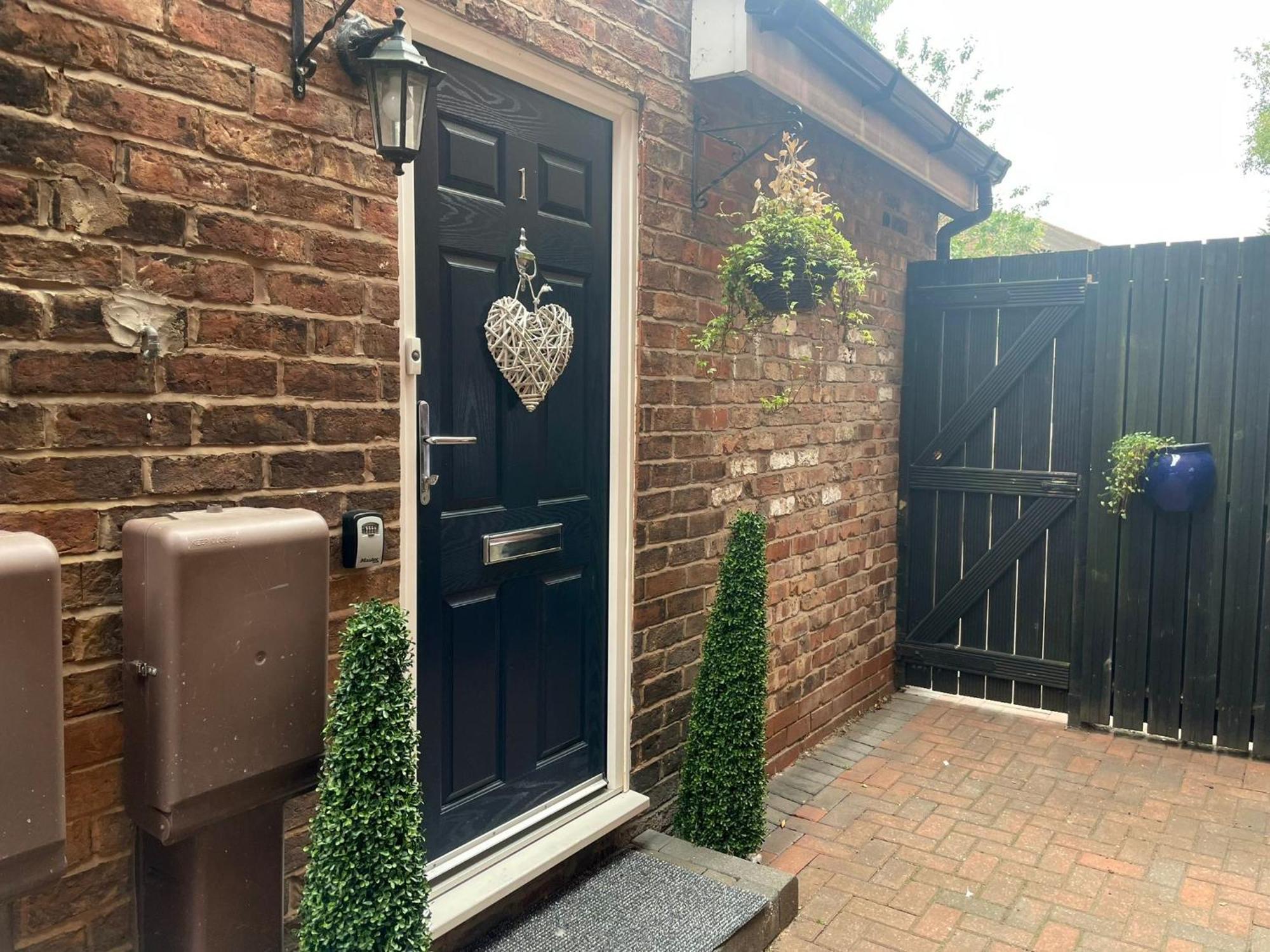 Spacious Central 2Bed Apartment Wilmslow Luaran gambar